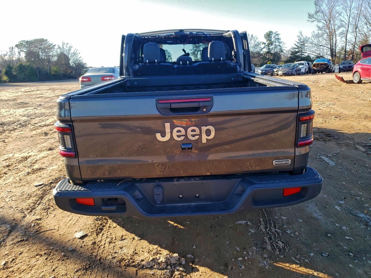 Jeep Gladiator Overland Image 8