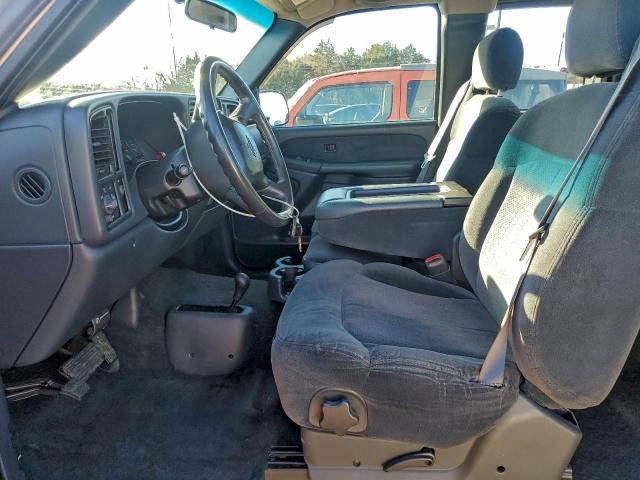 Chevrolet Silverado K1500 Image 3