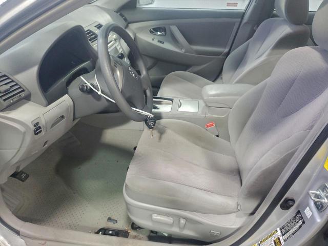Toyota Camry Base Image 10