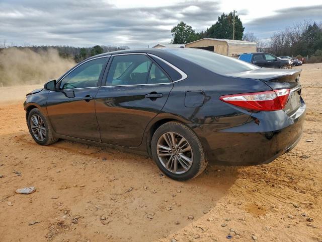 Toyota Camry Le Image 7