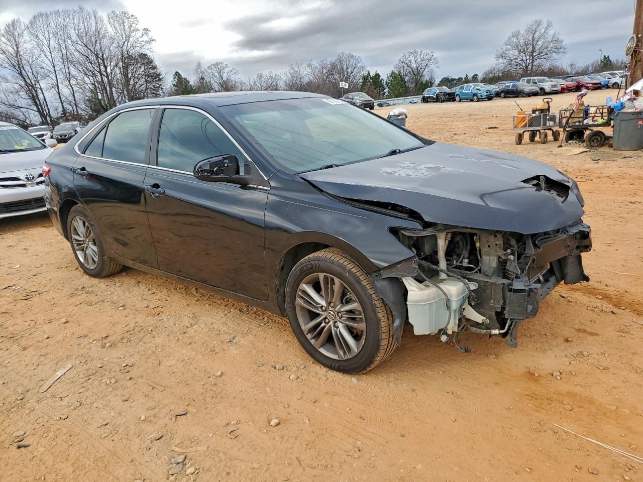 Toyota Camry Le Image 4