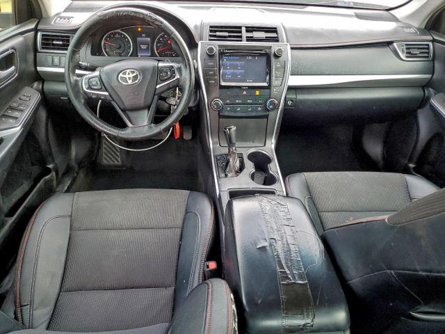 Toyota Camry Le Image 11