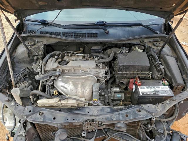 Toyota Camry Le Image 6