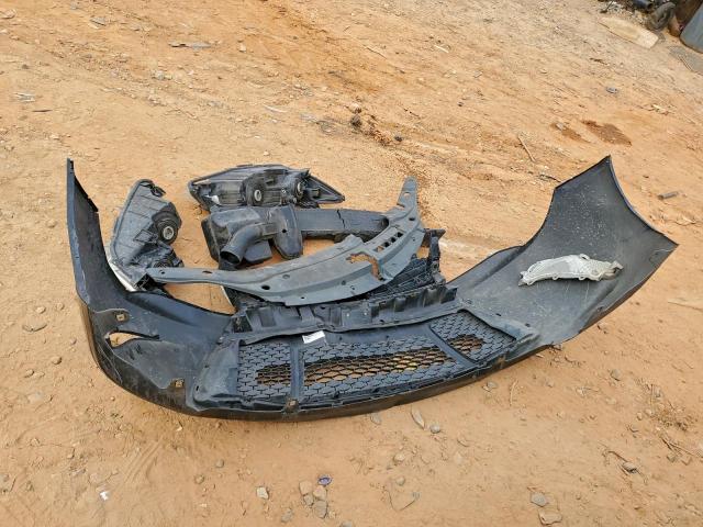 Toyota Camry Le Image 13