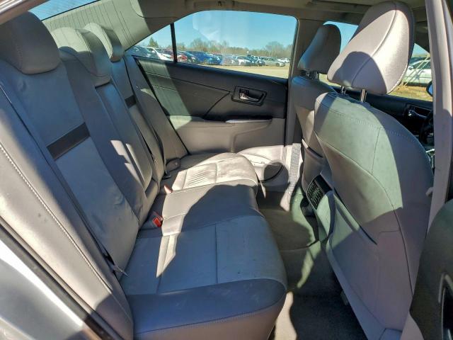 Toyota Camry Se Image 13