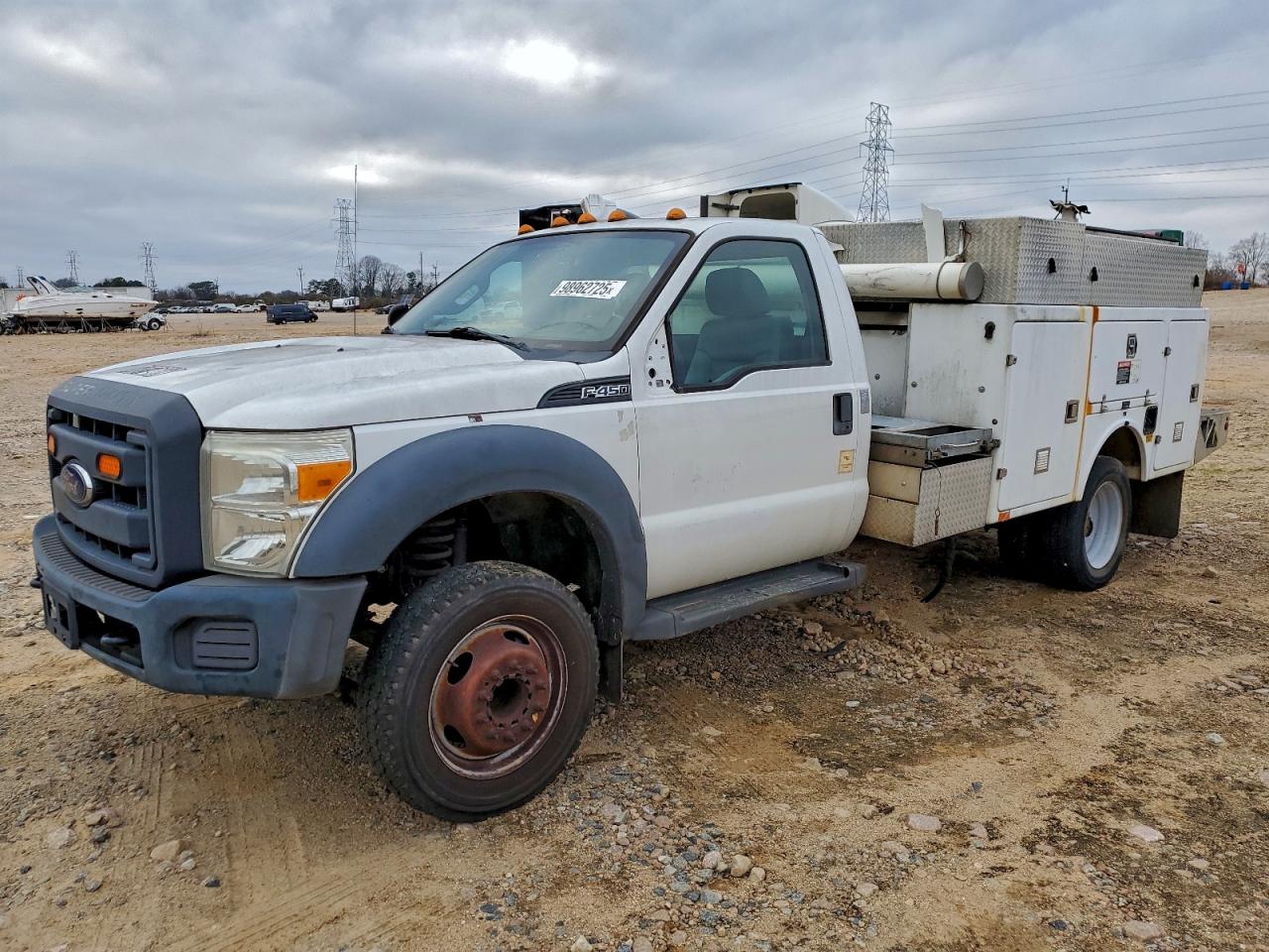 Ford F-450 Super Duty Image 1