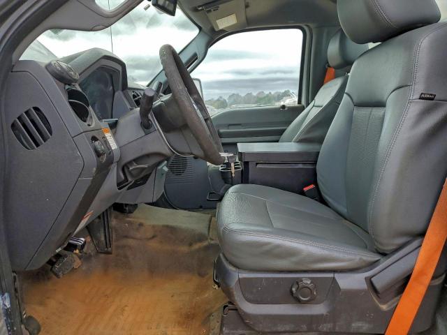 Ford F-450 Super Duty Image 3