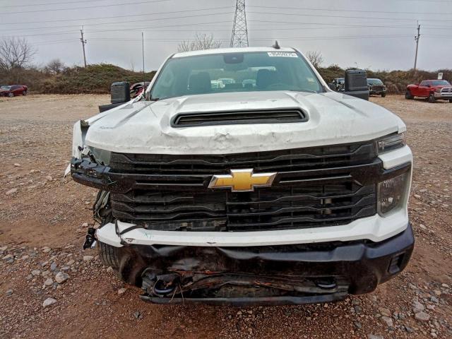 Chevrolet Silverado C2500 Heavy Duty Image 12