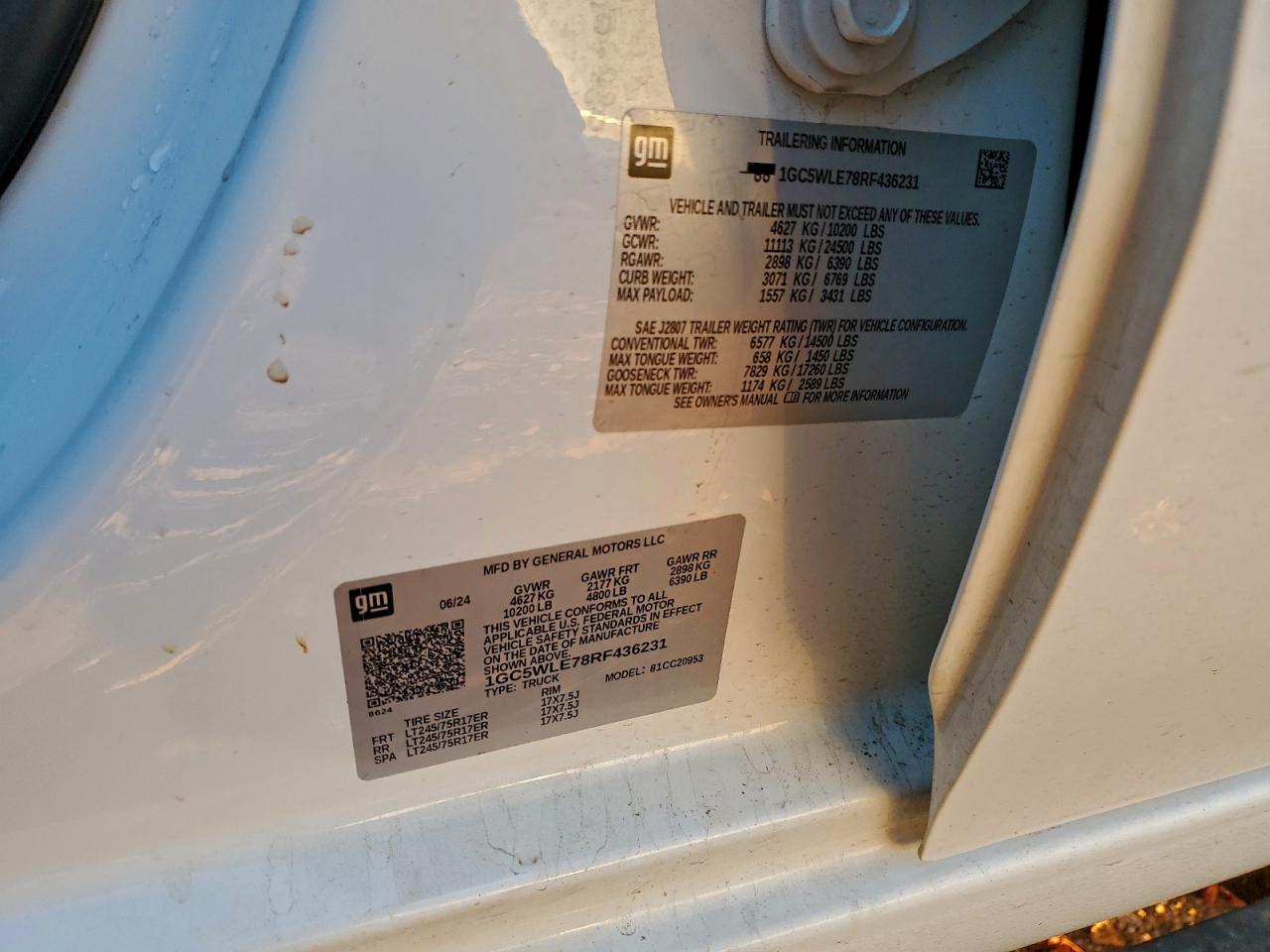 Chevrolet Silverado C2500 Heavy Duty Image 2