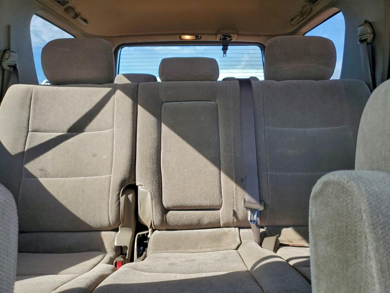 Toyota Sequoia Sr5 Image 4