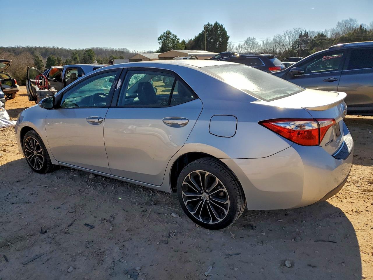 Toyota Corolla L Image 2