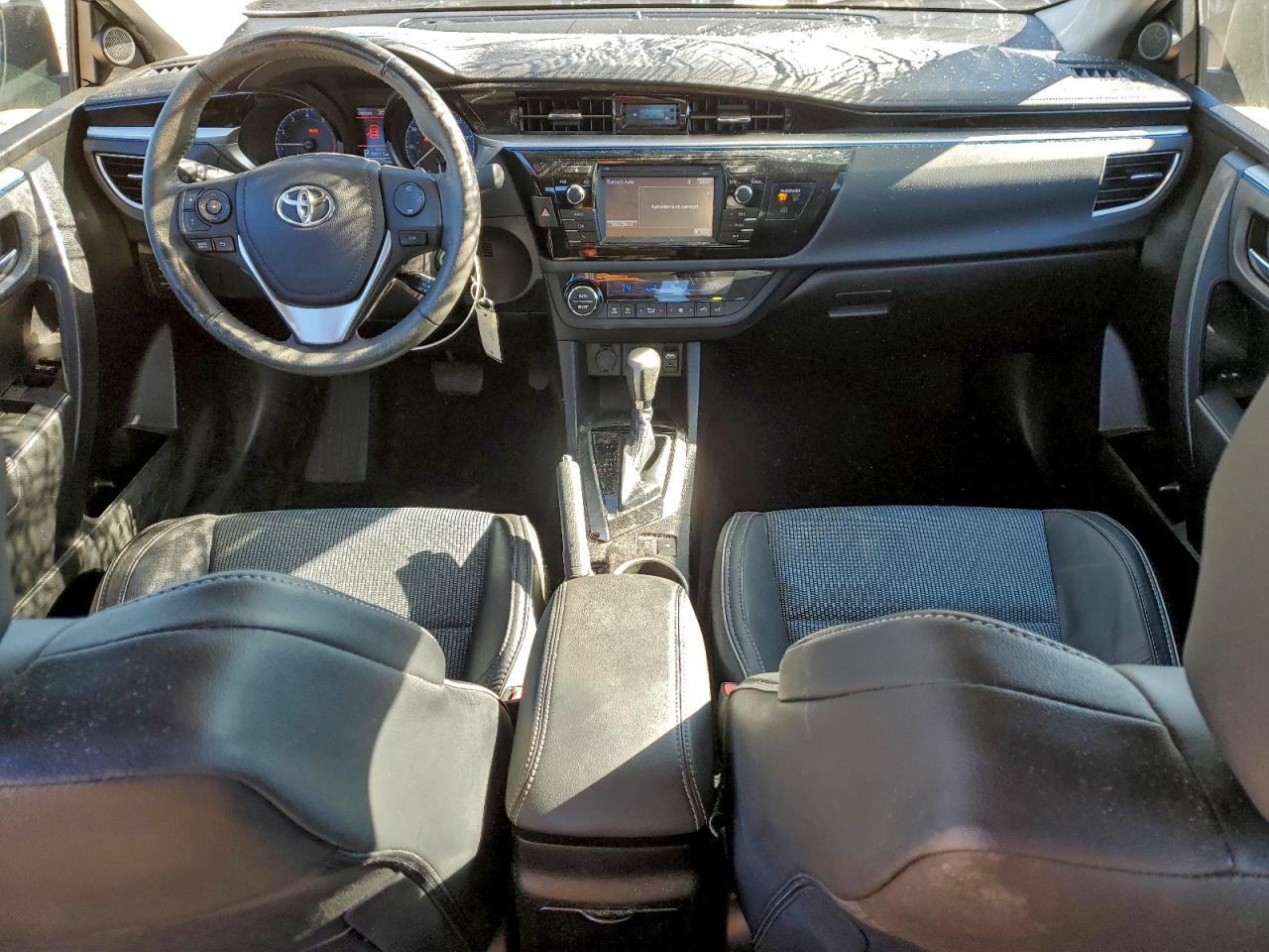 Toyota Corolla L Image 12