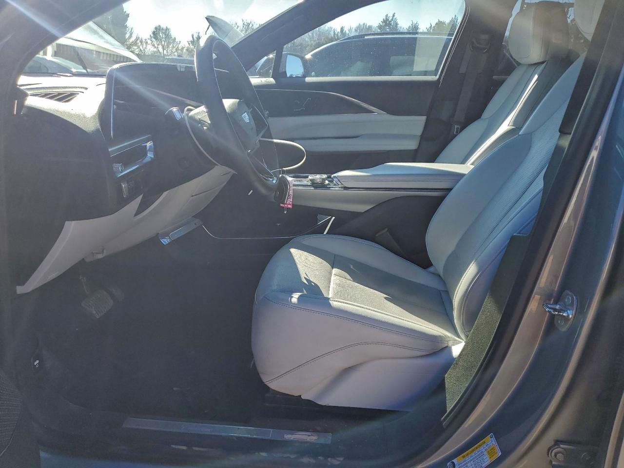 Cadillac Lyriq Luxu Luxury Image 11