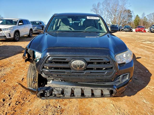 Toyota Tacoma Double Cab Image 4