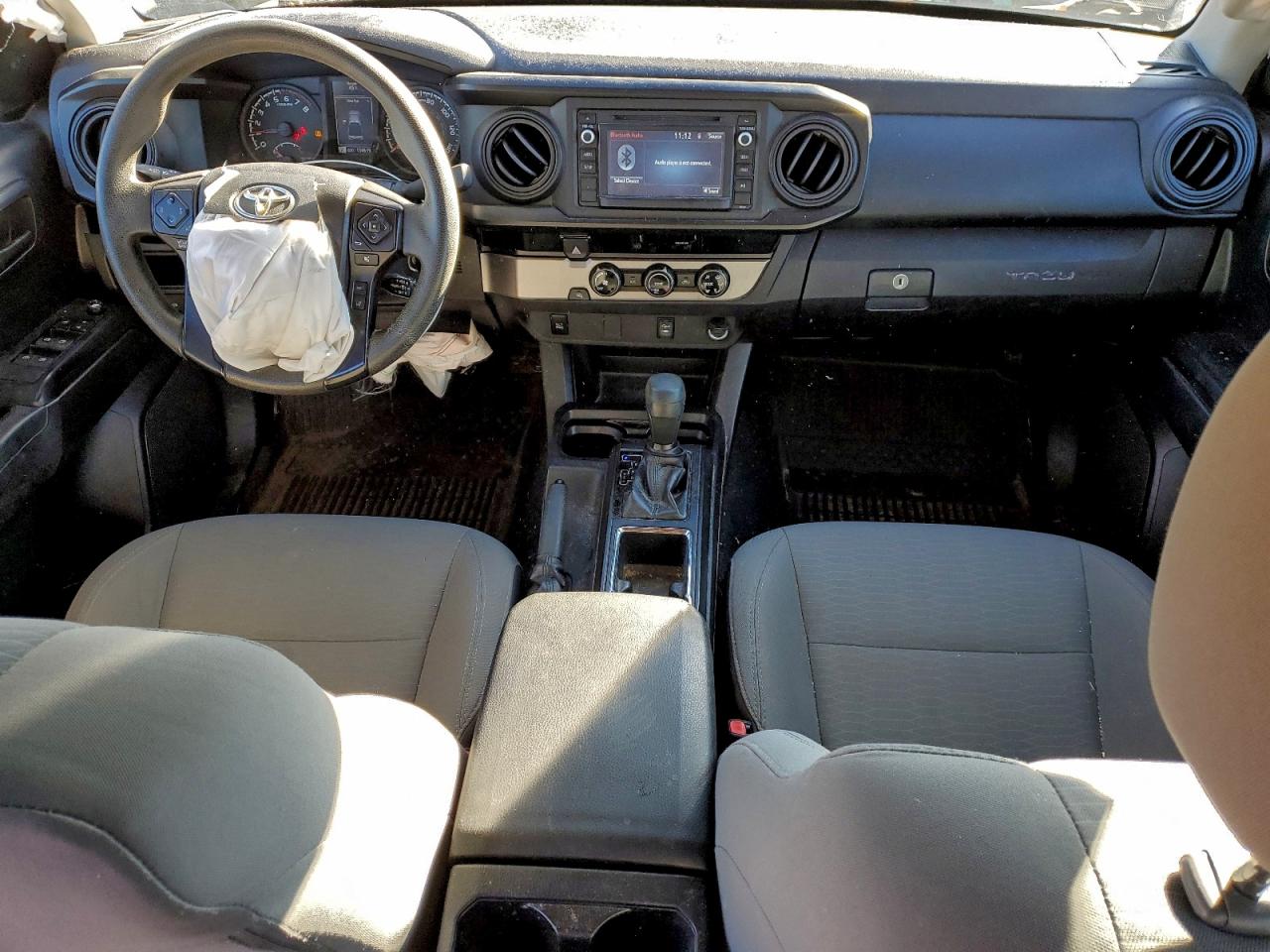 Toyota Tacoma Double Cab Image 11
