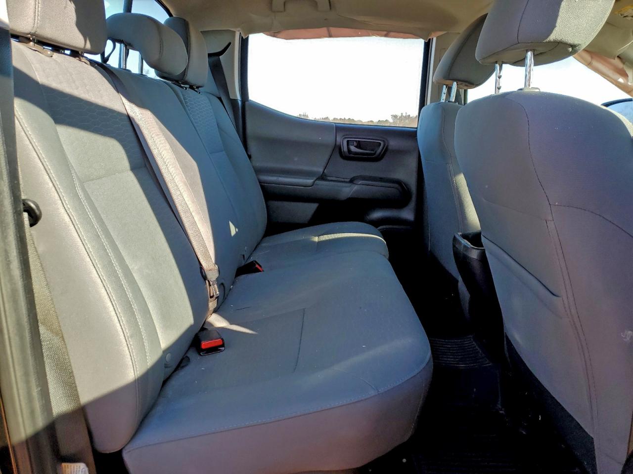 Toyota Tacoma Double Cab Image 10