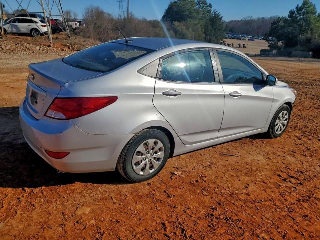 Hyundai ACCENT Se Image 2