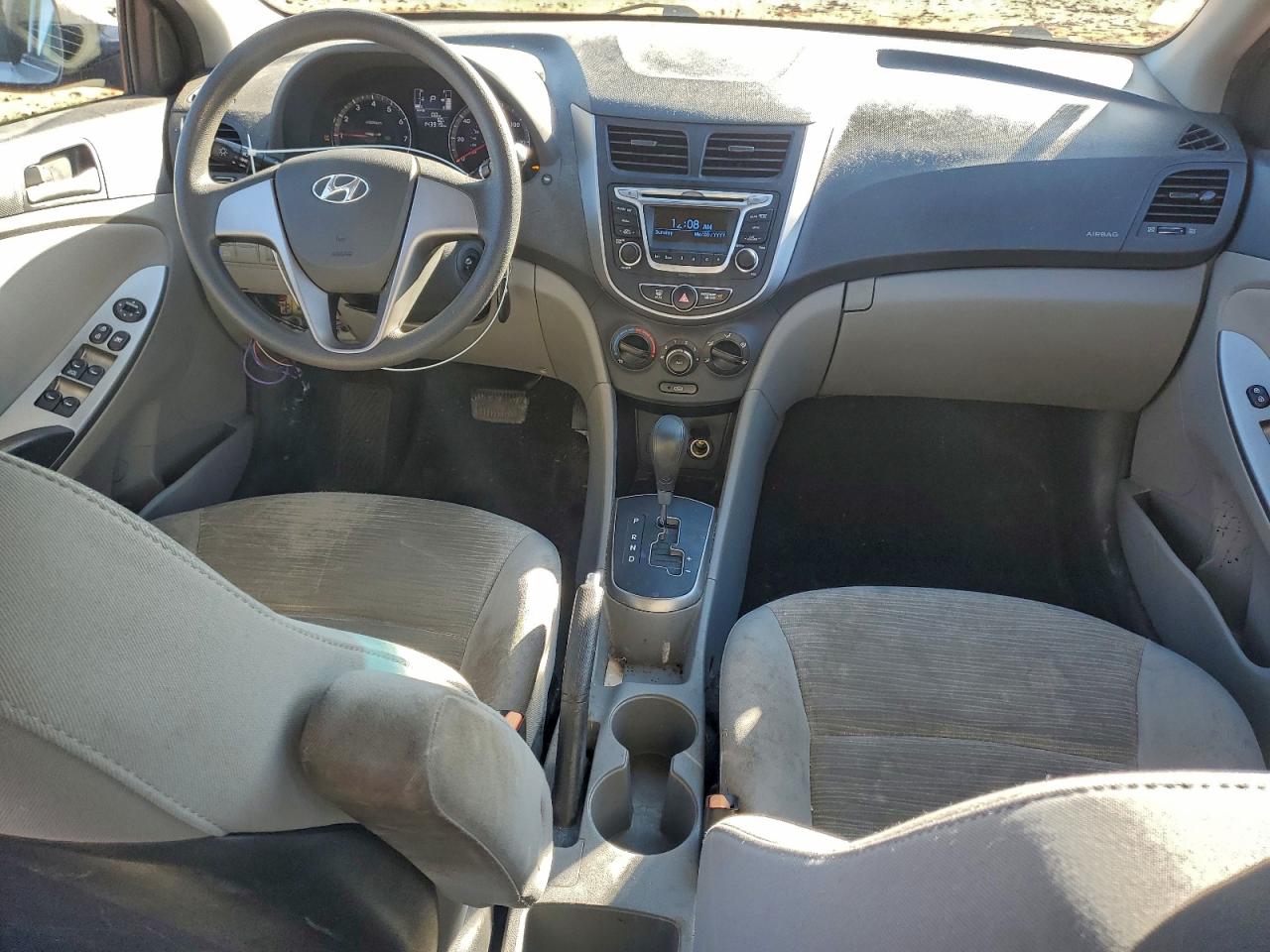 Hyundai ACCENT Se Image 11