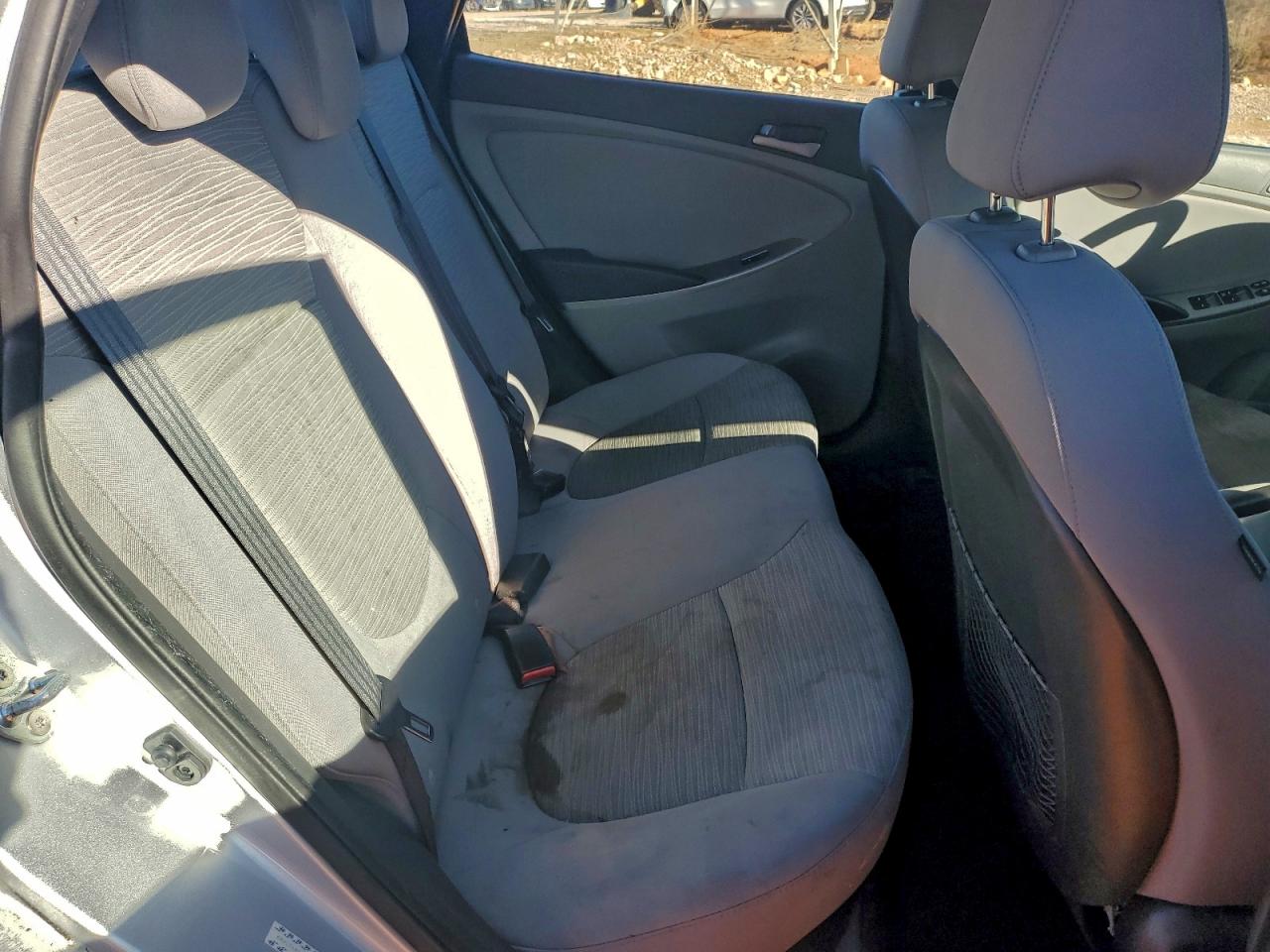 Hyundai ACCENT Se Image 5