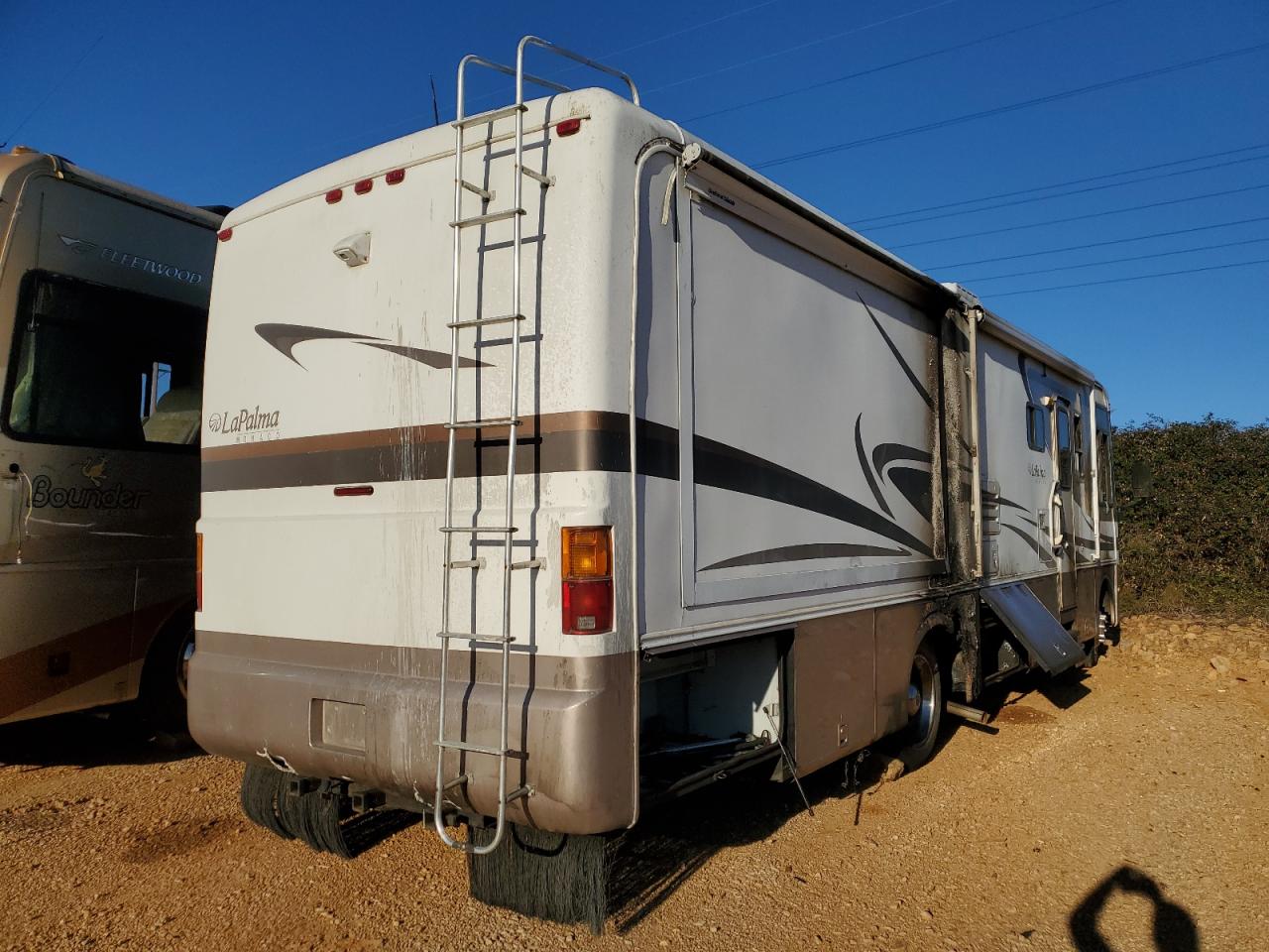 Workhorse Custom Cha Motorhome W22 Image 10