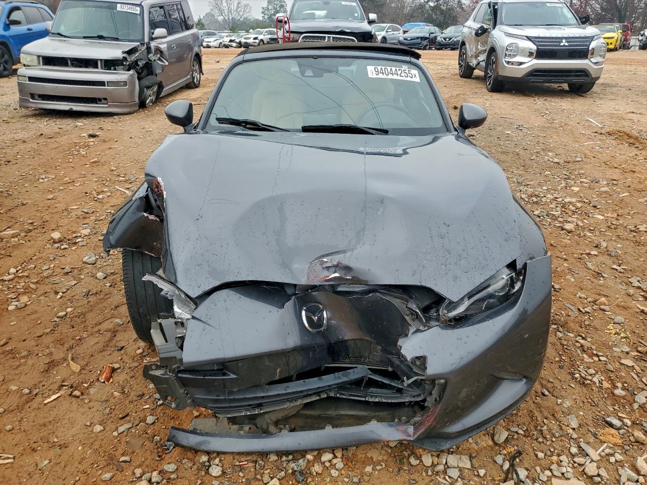 Mazda Mx5 Grand Touring Image 3