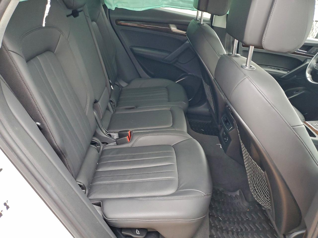 Audi Q5 Premium Plus Image 10