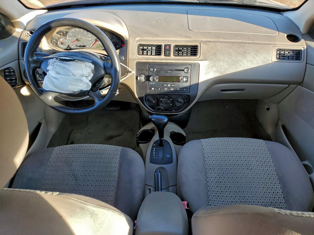 Ford Focus Zx4 Image 9