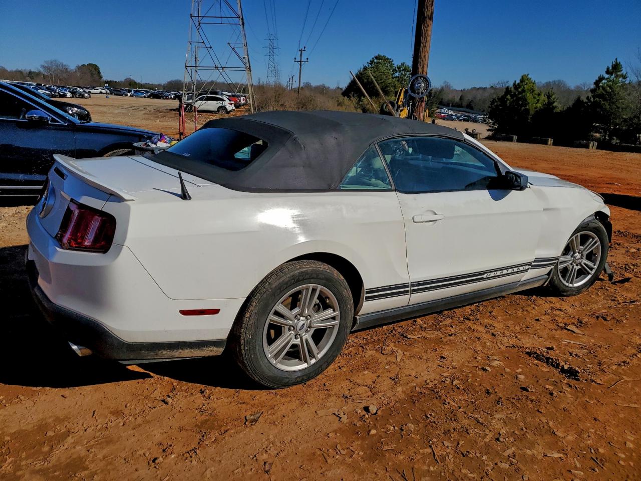Ford Mustang Image 2