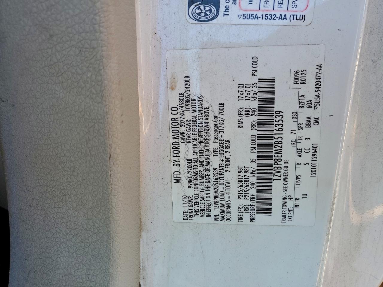 Ford Mustang Image 11