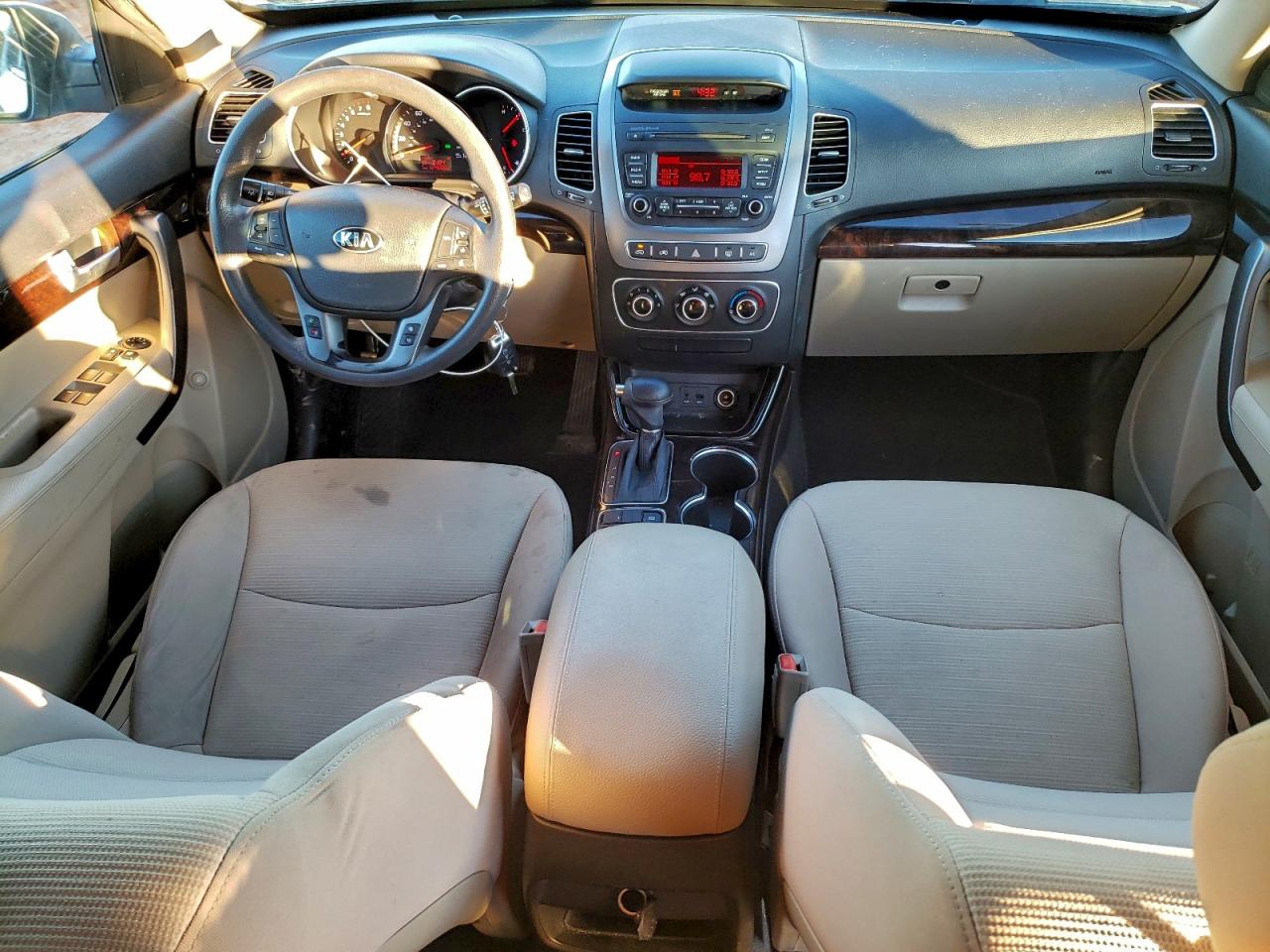 Kia Sorento Lx Image 8