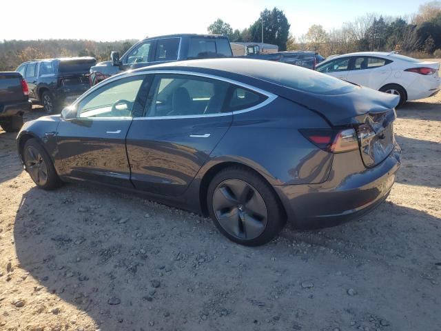 Tesla Model 3 Image 5