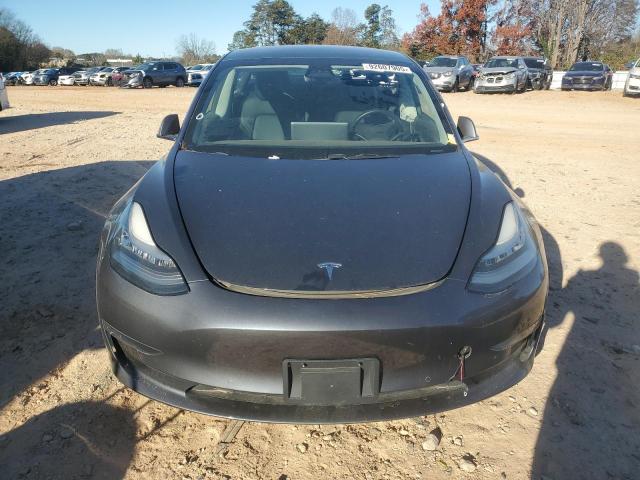 Tesla Model 3 Image 6