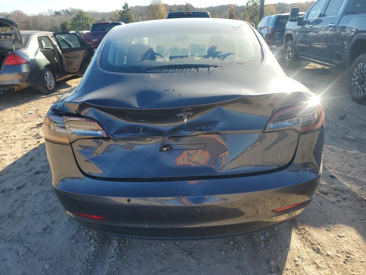 Tesla Model 3 Image 8
