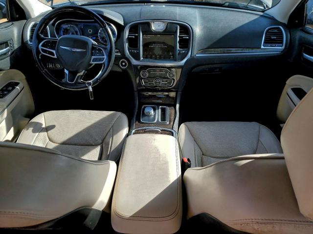 Chrysler 300 Limited Image 3