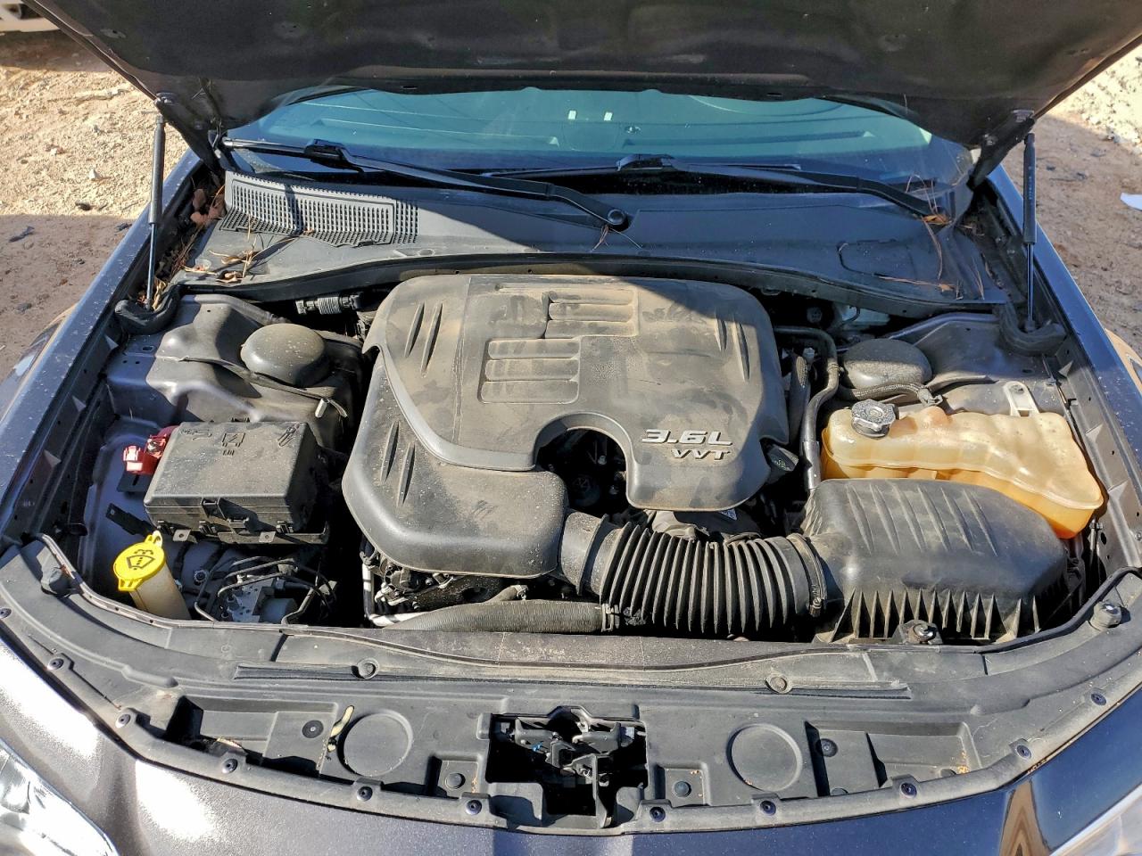 Chrysler 300 Limited Image 10