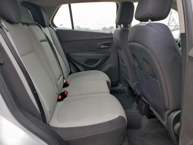 Chevrolet Trax Ls Image 8