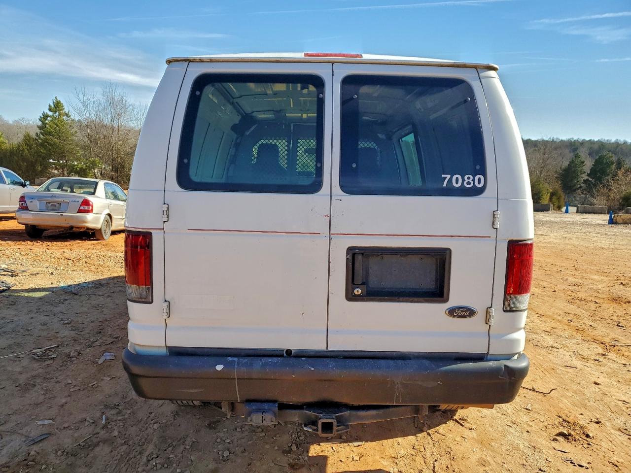 Ford Econoline E250 Van Image 5