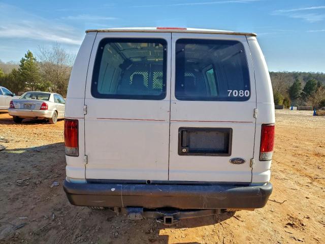 Ford Econoline E250 Van Image 5