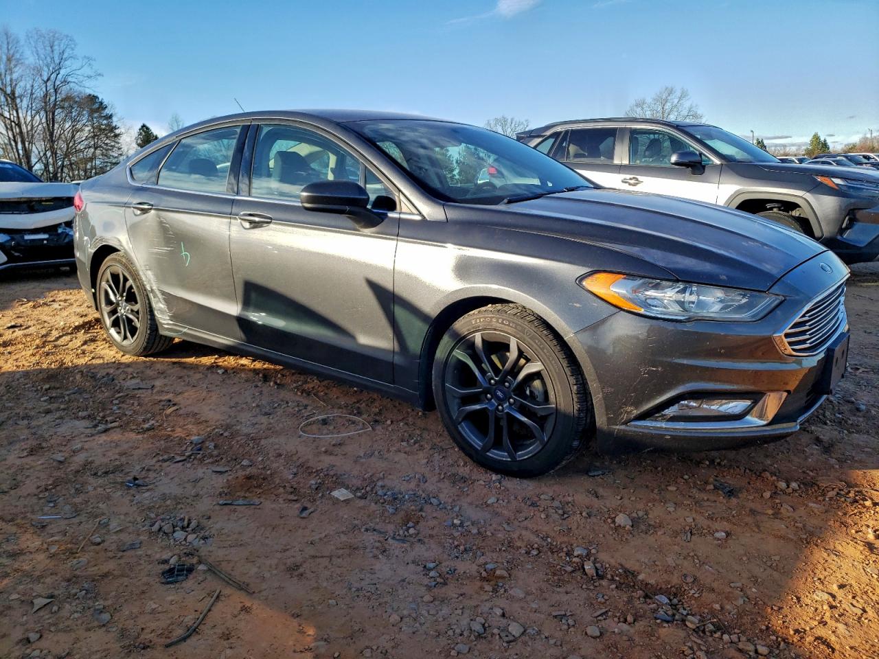 Ford Fusion S Image 10