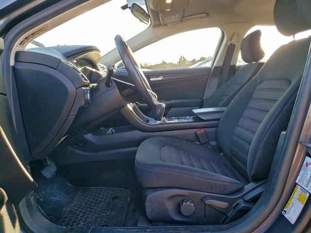 Ford Fusion S Image 5