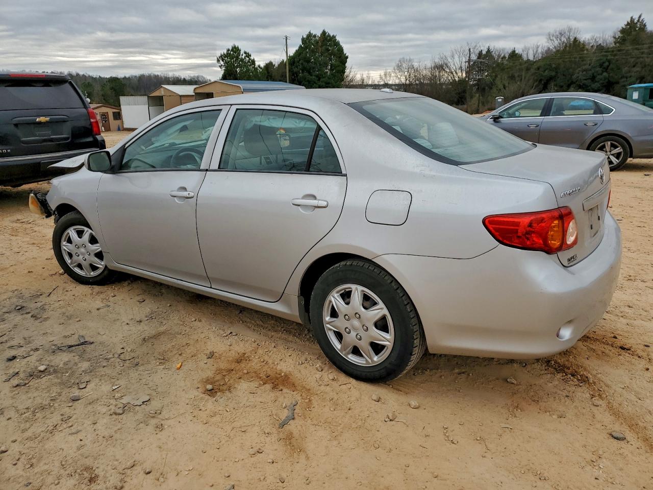 Toyota Corolla Base Image 2