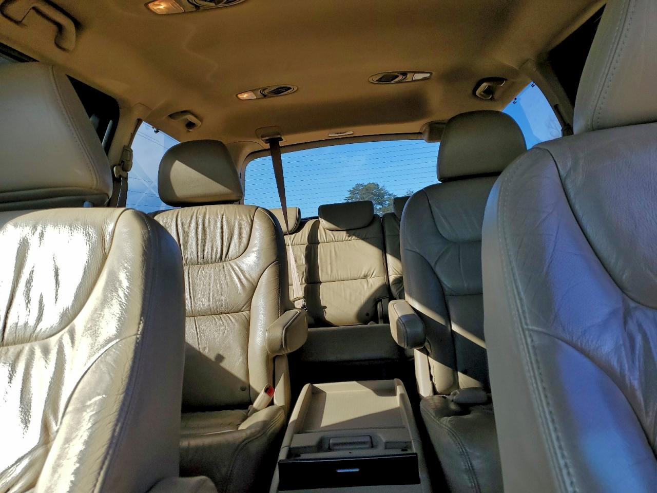 Honda Odyssey Touring Image 11