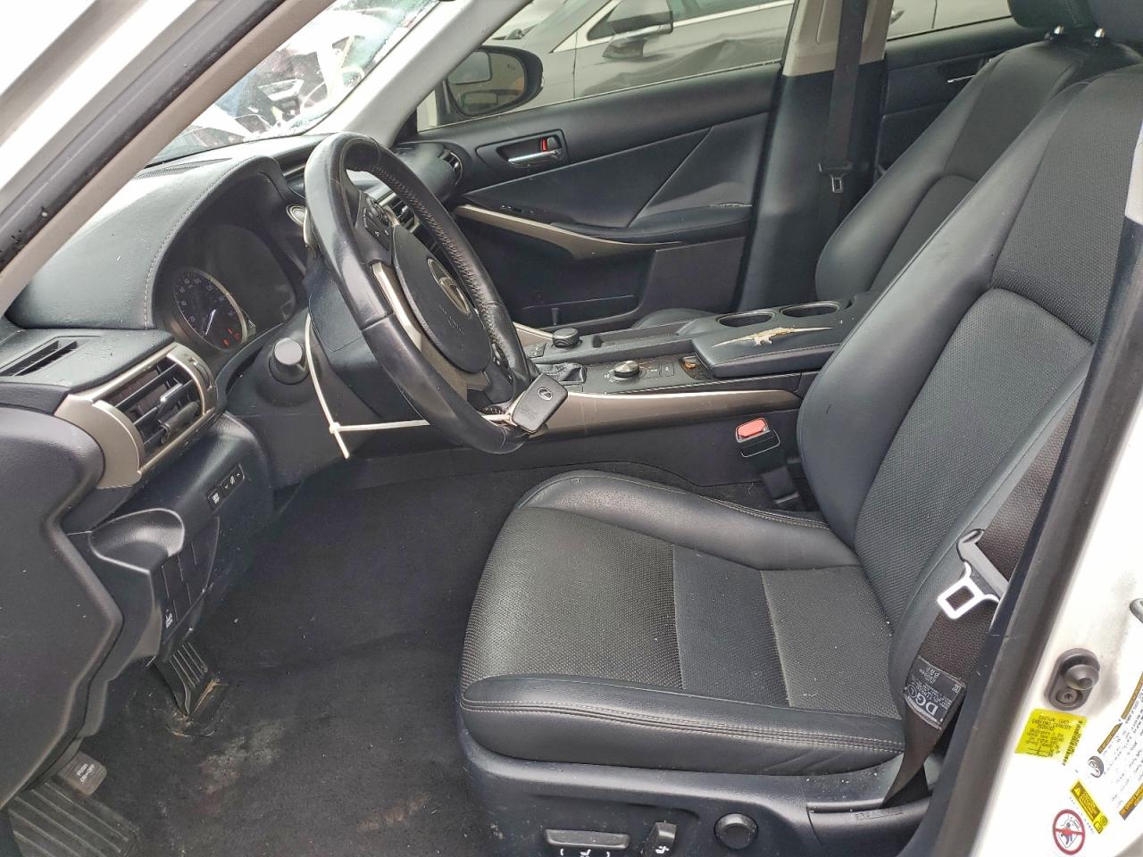 Lexus Is 250 Image 7