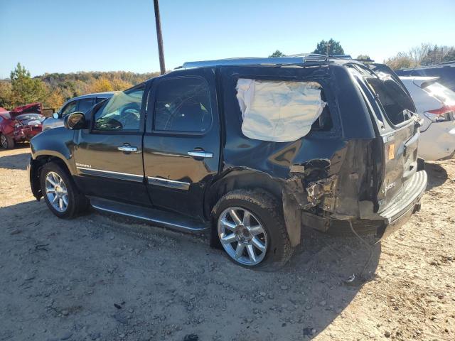 GMC Yukon Denali Image 5