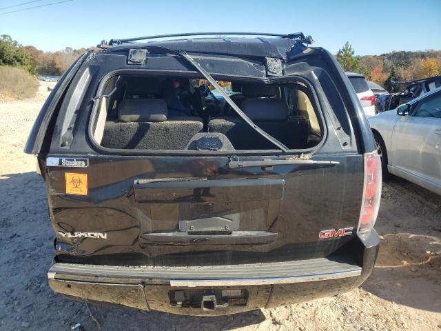 GMC Yukon Denali Image 6