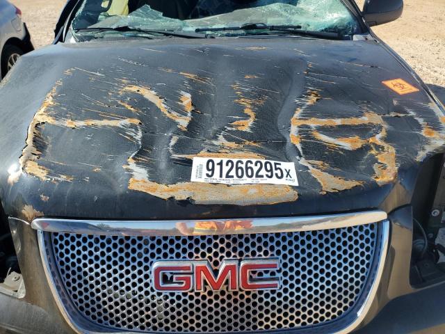 GMC Yukon Denali Image 9