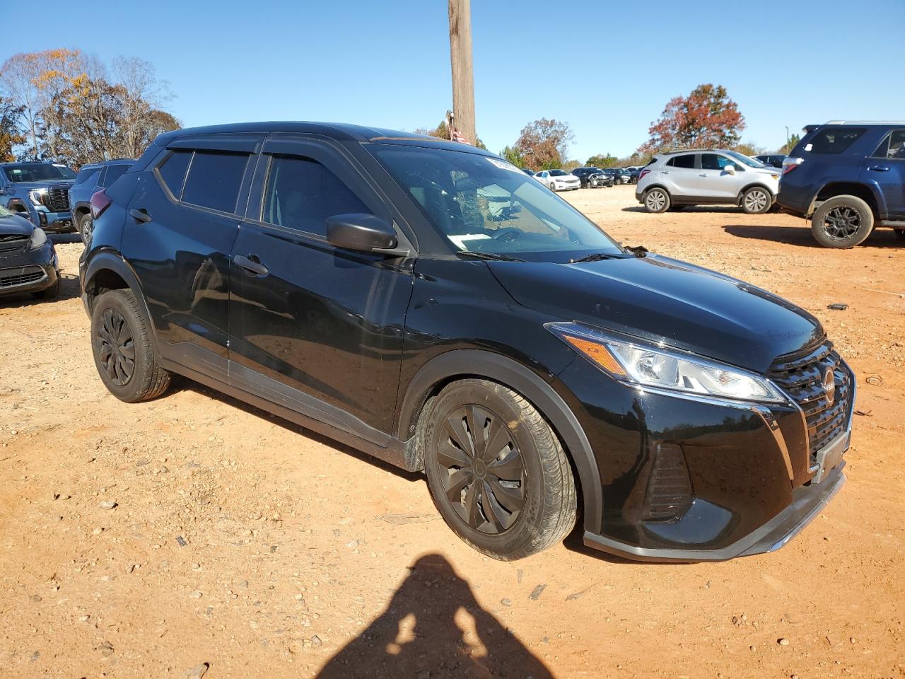 Nissan Kicks S Image 6