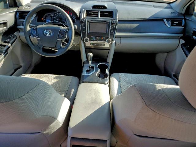 Toyota Camry Base Image 10