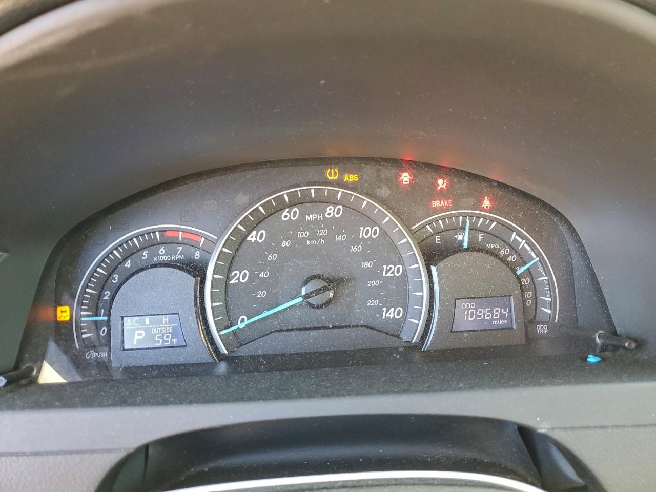 Toyota Camry Base Image 5