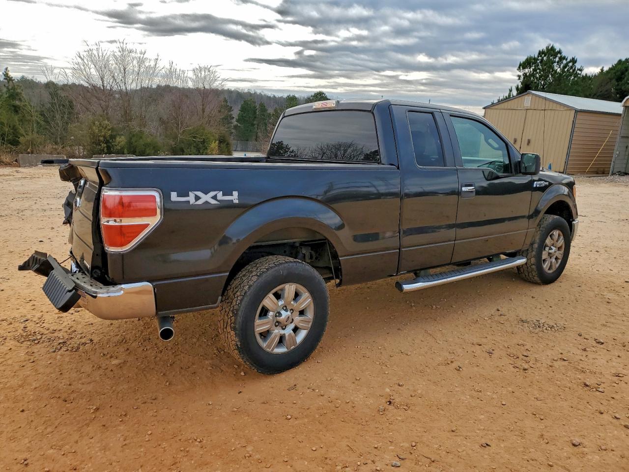 Ford F-150 Super Cab Image 12